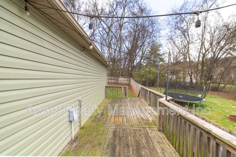 2013 Paris Road property image