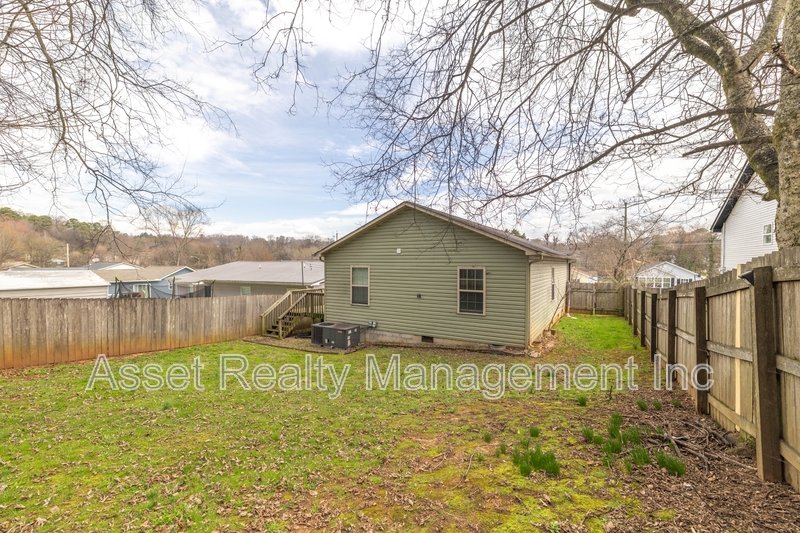 2013 Paris Road property image