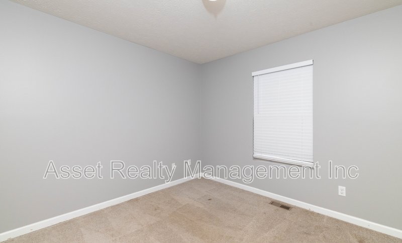 2013 Paris Road property image