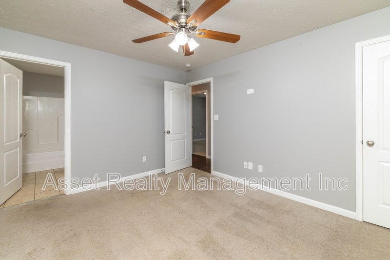 2013 Paris Road property image