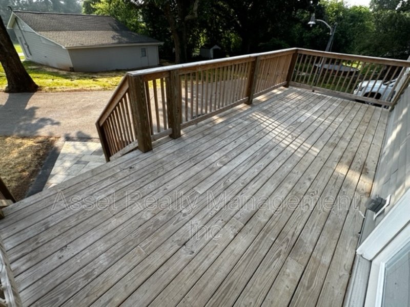 2208 Sanderson Road property image