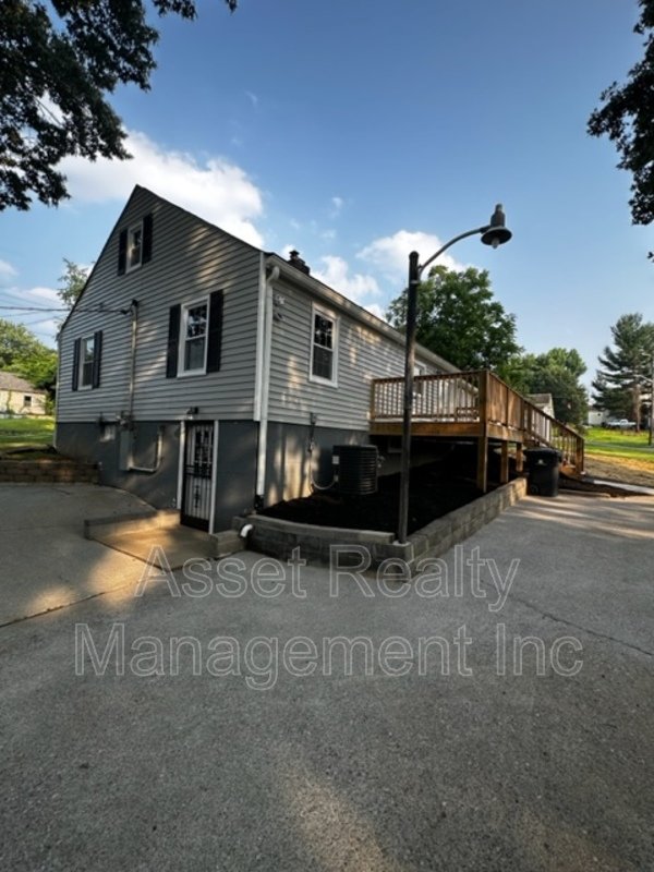 2208 Sanderson Road property image