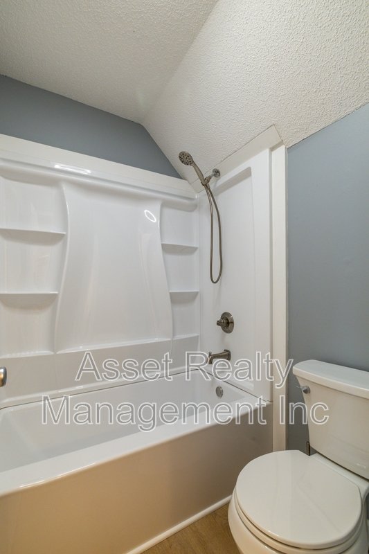 1035 Nod St property image