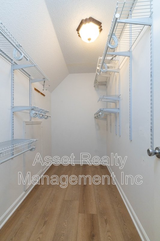 1035 Nod St property image