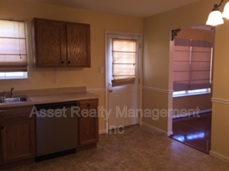 8212 Tangle Grove Lane property image