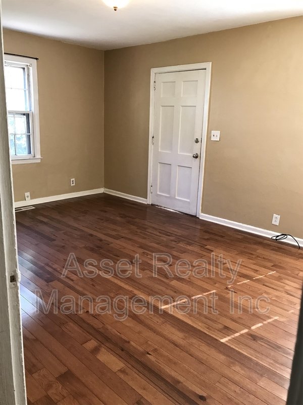 2315 Greenfield Ln property image