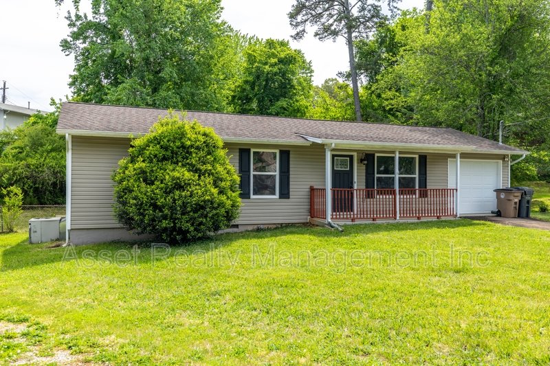 5601 Ludbury Lane property image