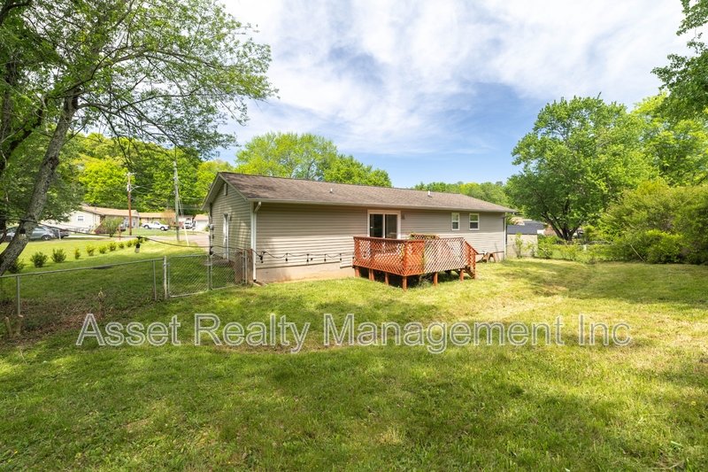 5601 Ludbury Lane property image