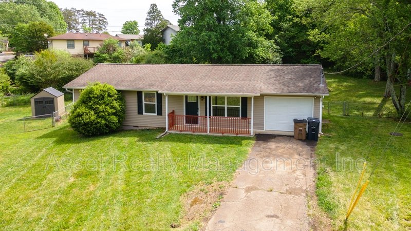 5601 Ludbury Lane property image