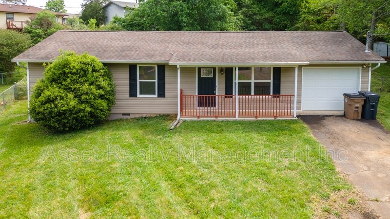 5601 Ludbury Lane property image