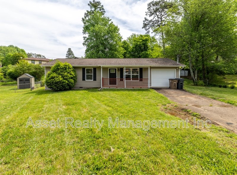 5601 Ludbury Lane property image
