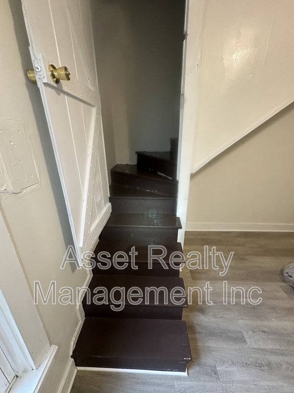 500 West Strang Street property image