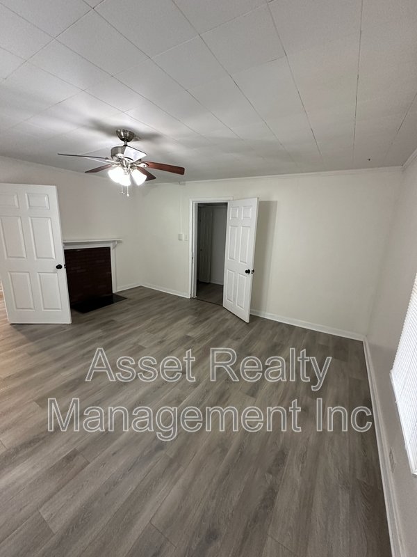 500 West Strang Street property image