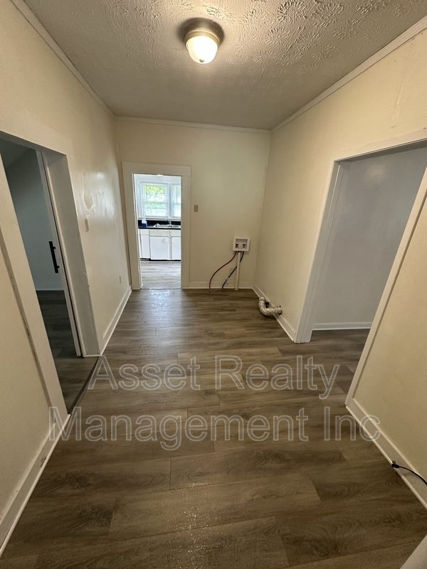 500 West Strang Street property image
