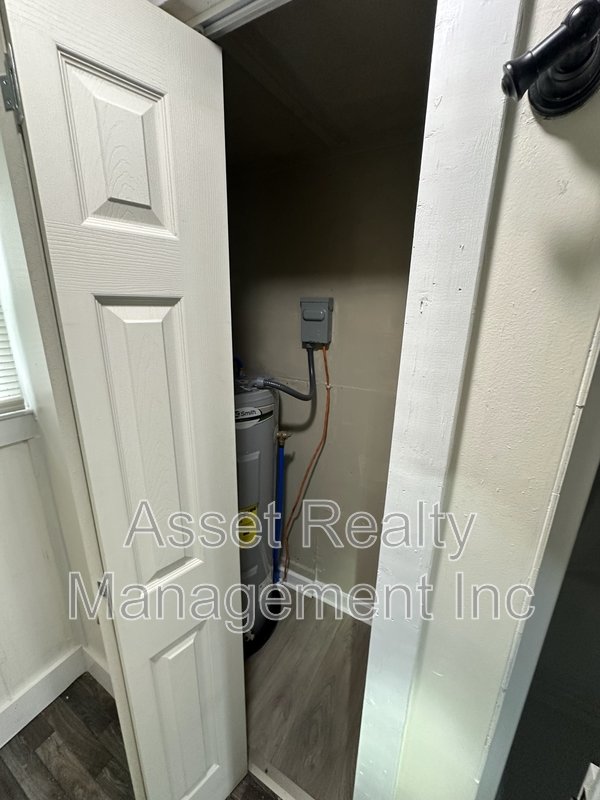 500 West Strang Street property image