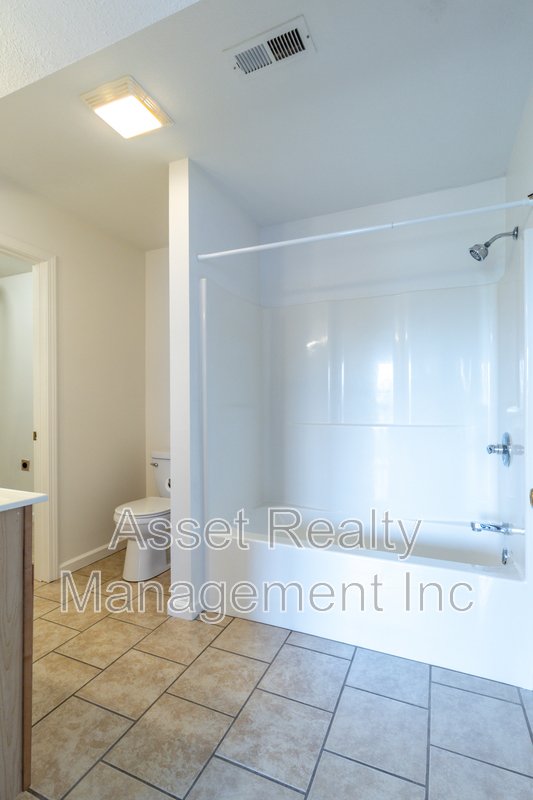 616.618.622. 628 North Cunningham Road - 628 #2 property image