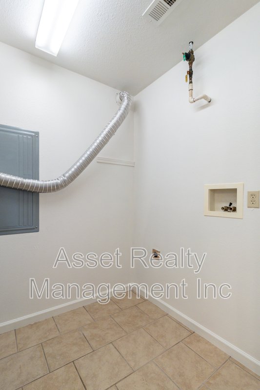 616.618.622. 628 North Cunningham Road - 628 #2 property image