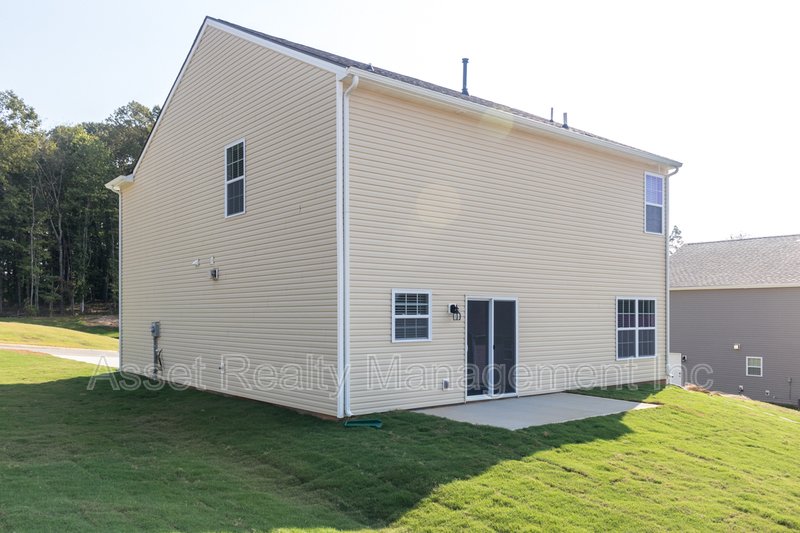 4831 Birchcrest Lane property image