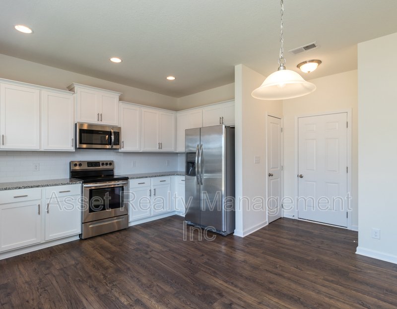 4831 Birchcrest Lane property image