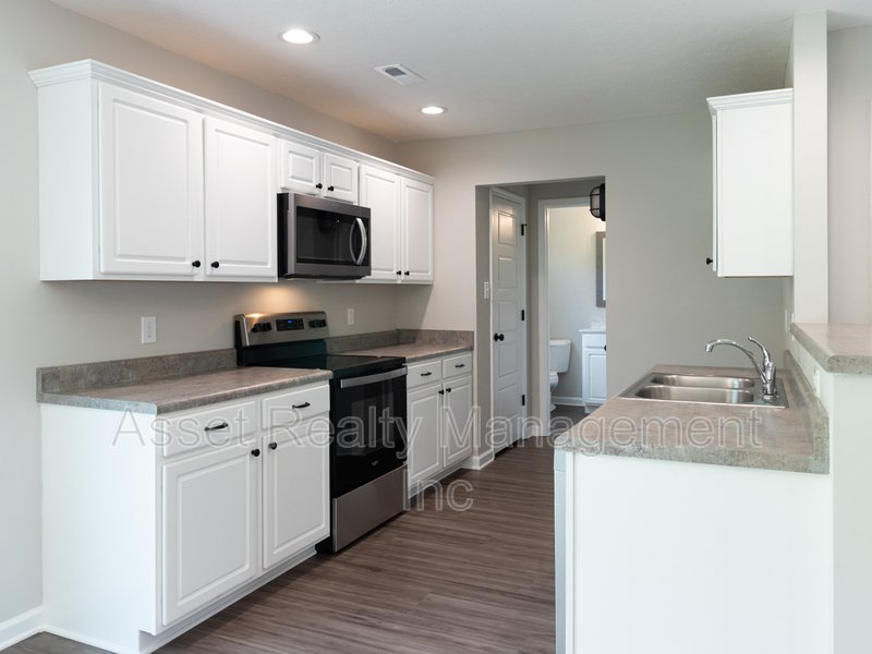 628 Drakewood Road property image