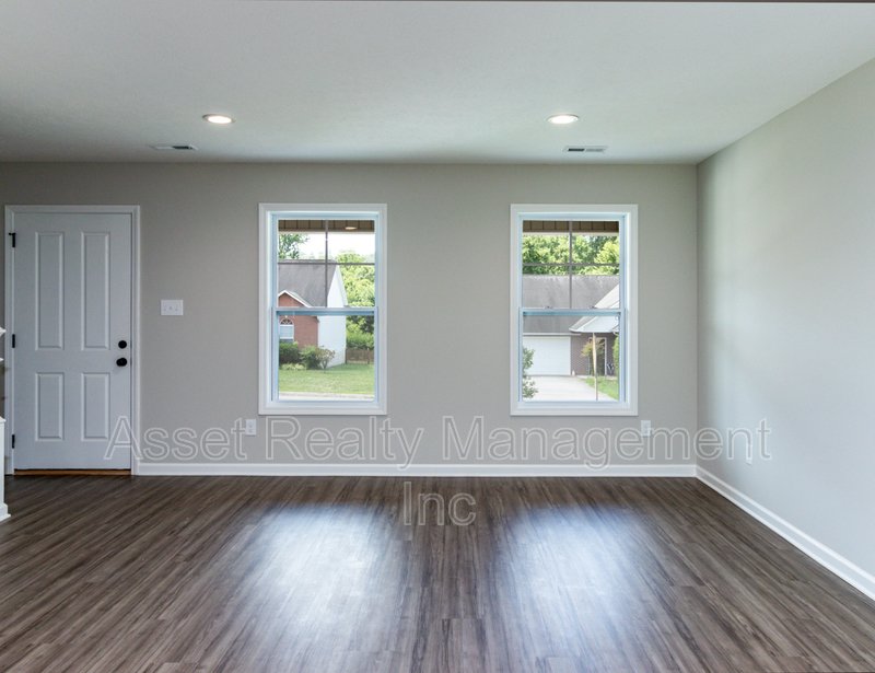 628 Drakewood Road property image