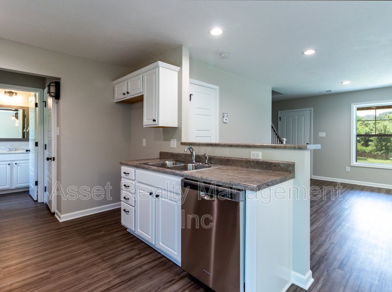 628 Drakewood Road property image