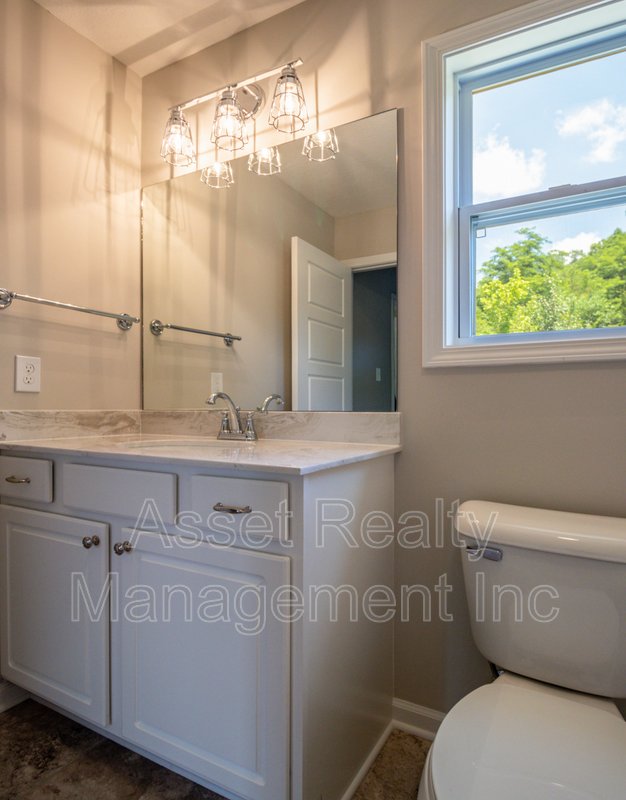 628 Drakewood Road property image