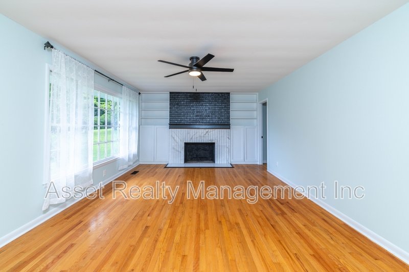 201 Farlow Drive property image