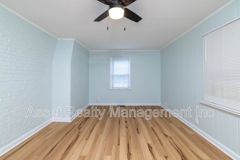 201 Farlow Drive property image