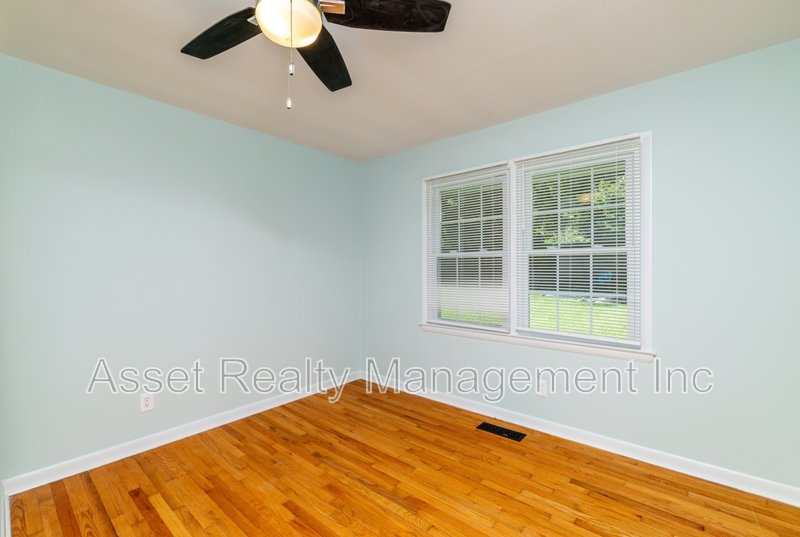 201 Farlow Drive property image