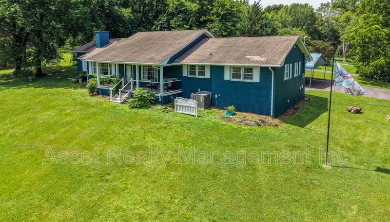 201 Farlow Drive property image