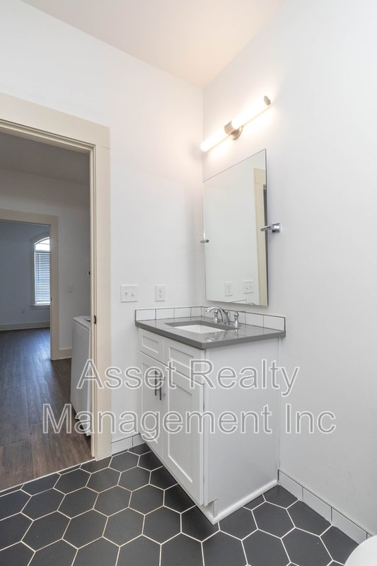1110 Franck Street - 206 property image