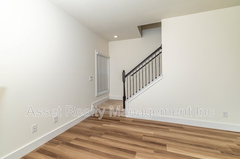 5163 Runnerstone Road property image