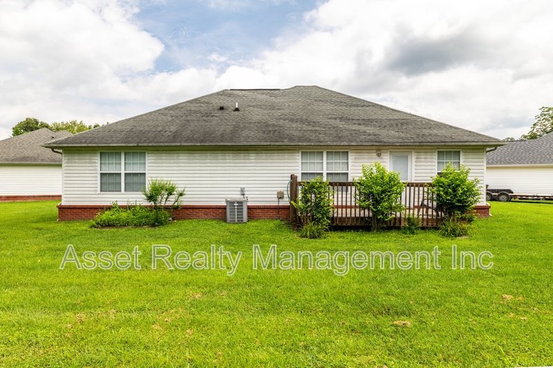 801 Colonial Estates Way property image