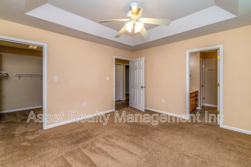 801 Colonial Estates Way property image