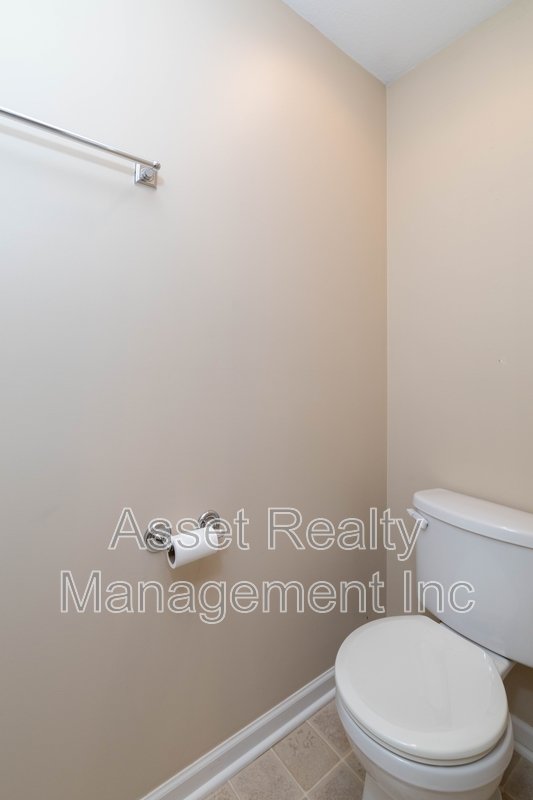 801 Colonial Estates Way property image