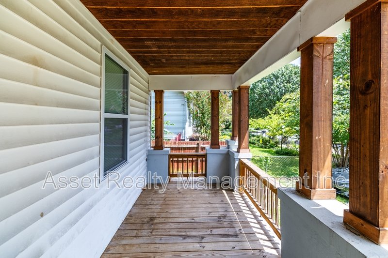3043 East 5th Avenue - 2 property image