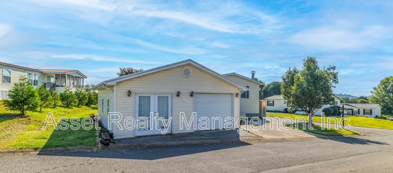 1322 Silver Charm Way property image