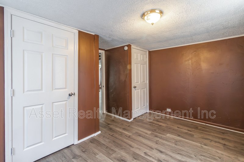 4864 Shell Lane property image