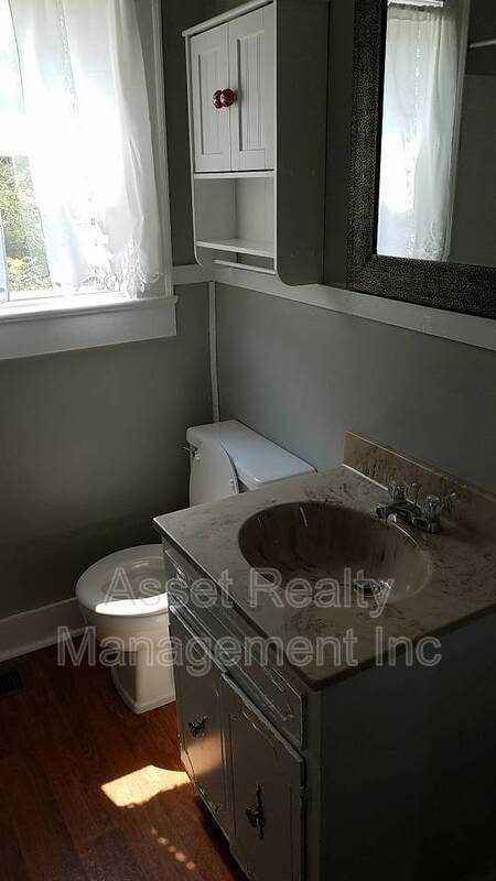 1208 Tipton Station Rd property image