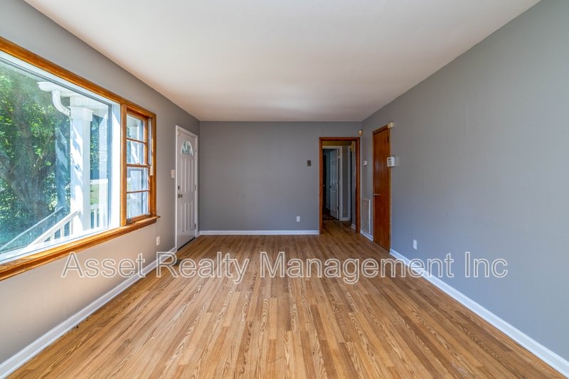 2139 West Gilbert Lane property image
