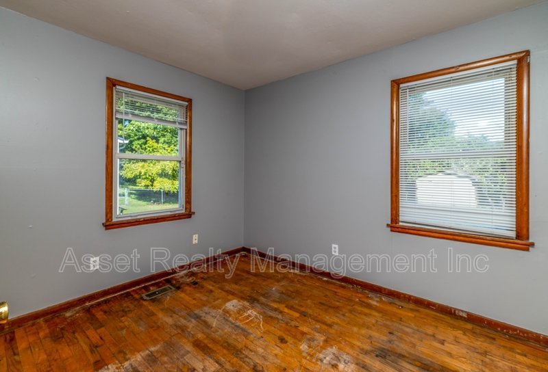 2139 West Gilbert Lane property image