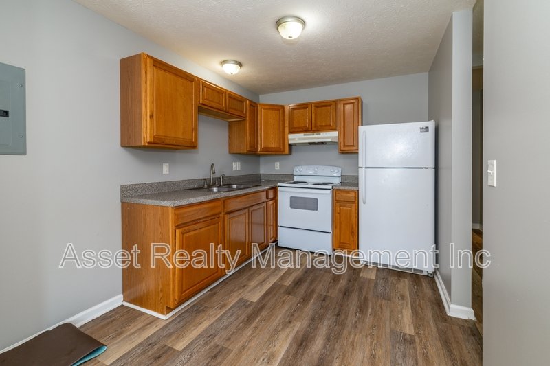 2817 Colt Dr - 2 property image