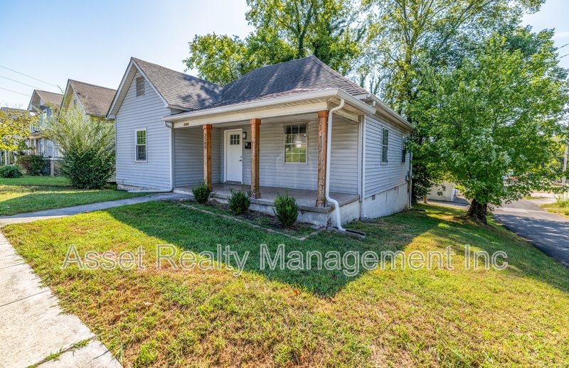 2200 Parkview Avenue property image
