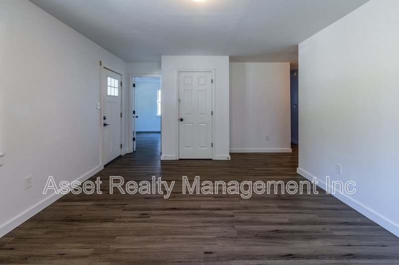 2200 Parkview Avenue property image