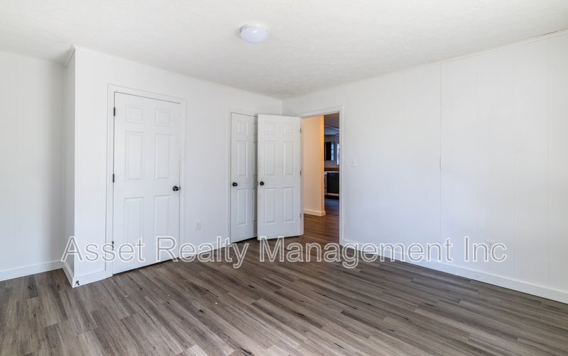 2200 Parkview Avenue property image