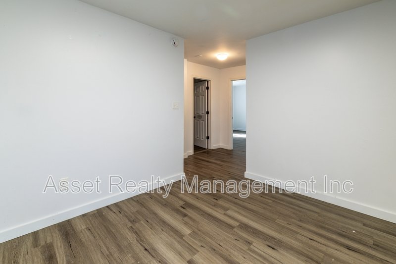 2200 Parkview Avenue property image