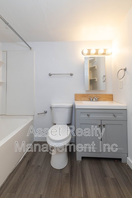 2200 Parkview Avenue property image