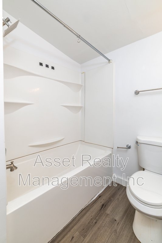 2200 Parkview Avenue property image