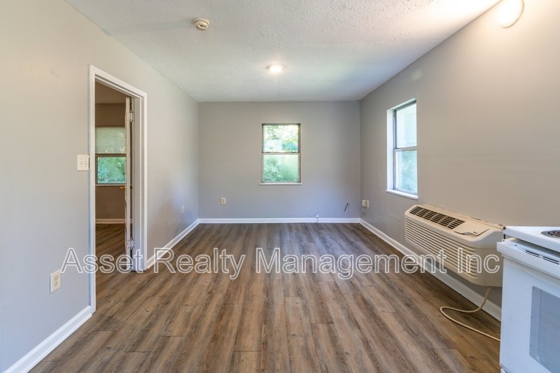 610 Lester Road Unit 4 property image